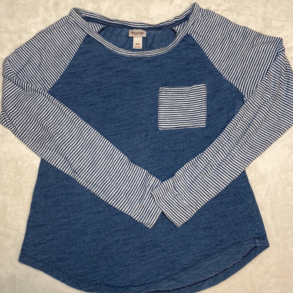 2 Baseball Style Tops - Picture 2 of 9